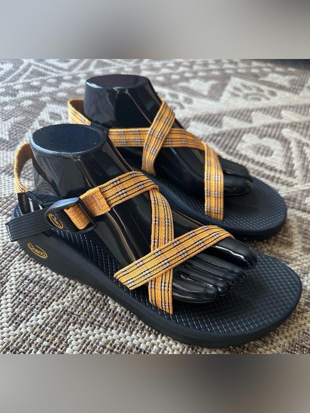 Chaco Z/1 Classic Women's Size 11 Sandals Orange Plaid No Toe Loop Hiking Shoes
